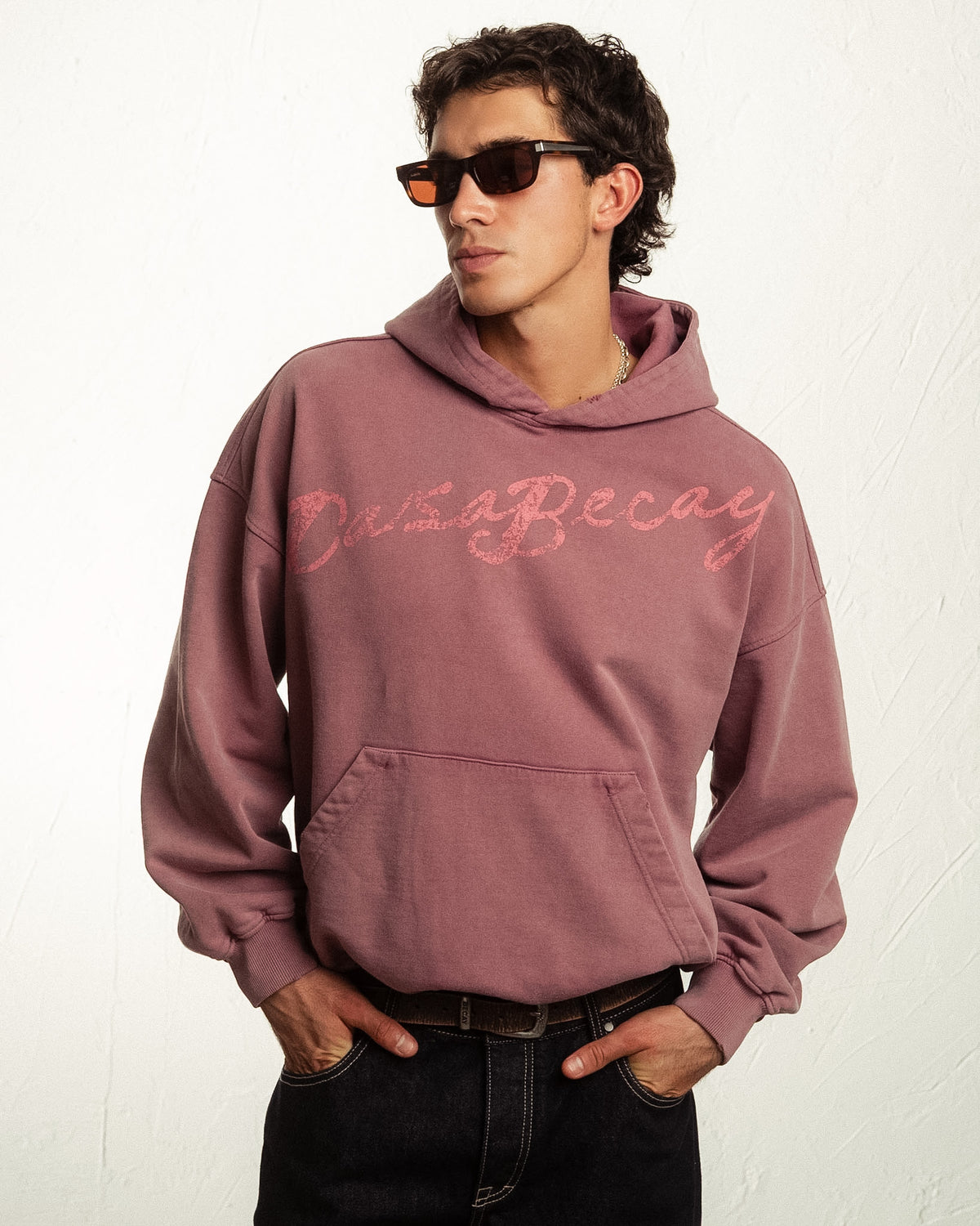 Sudadera con capucha Ciutadella burdeos BECAY