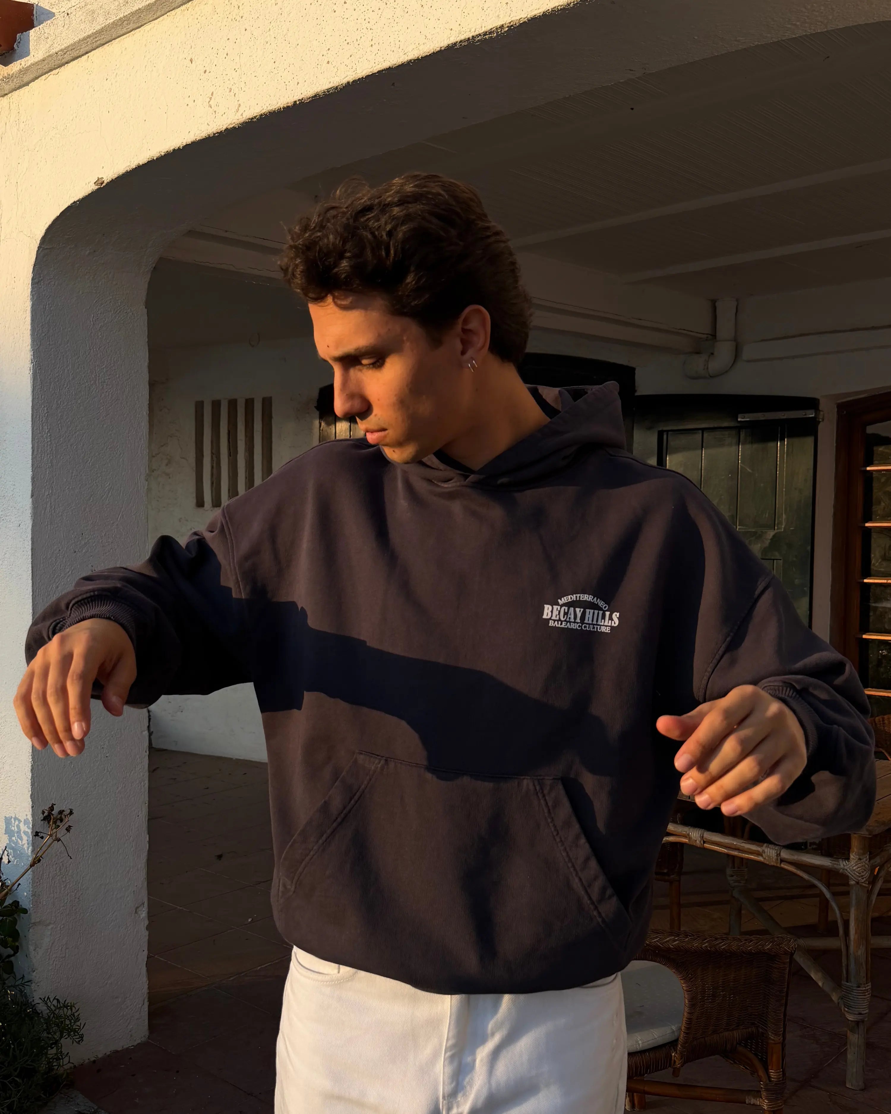 Hills Hoodie Black