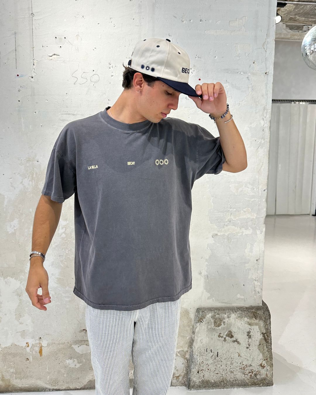 Villa Grey T-Shirt