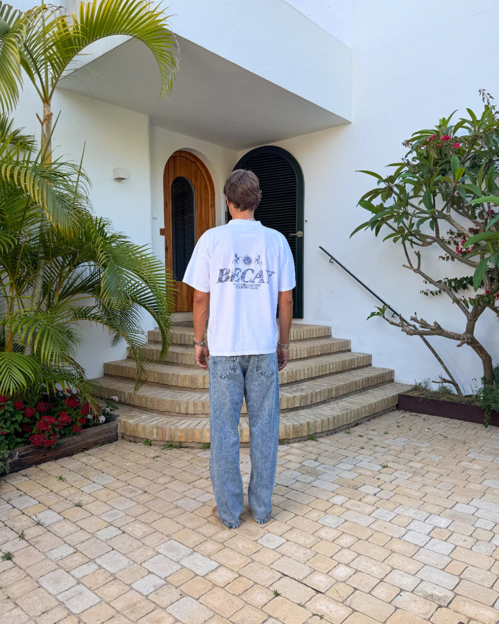 Camiseta Country blanca de Becay, vista lateral de la prenda
