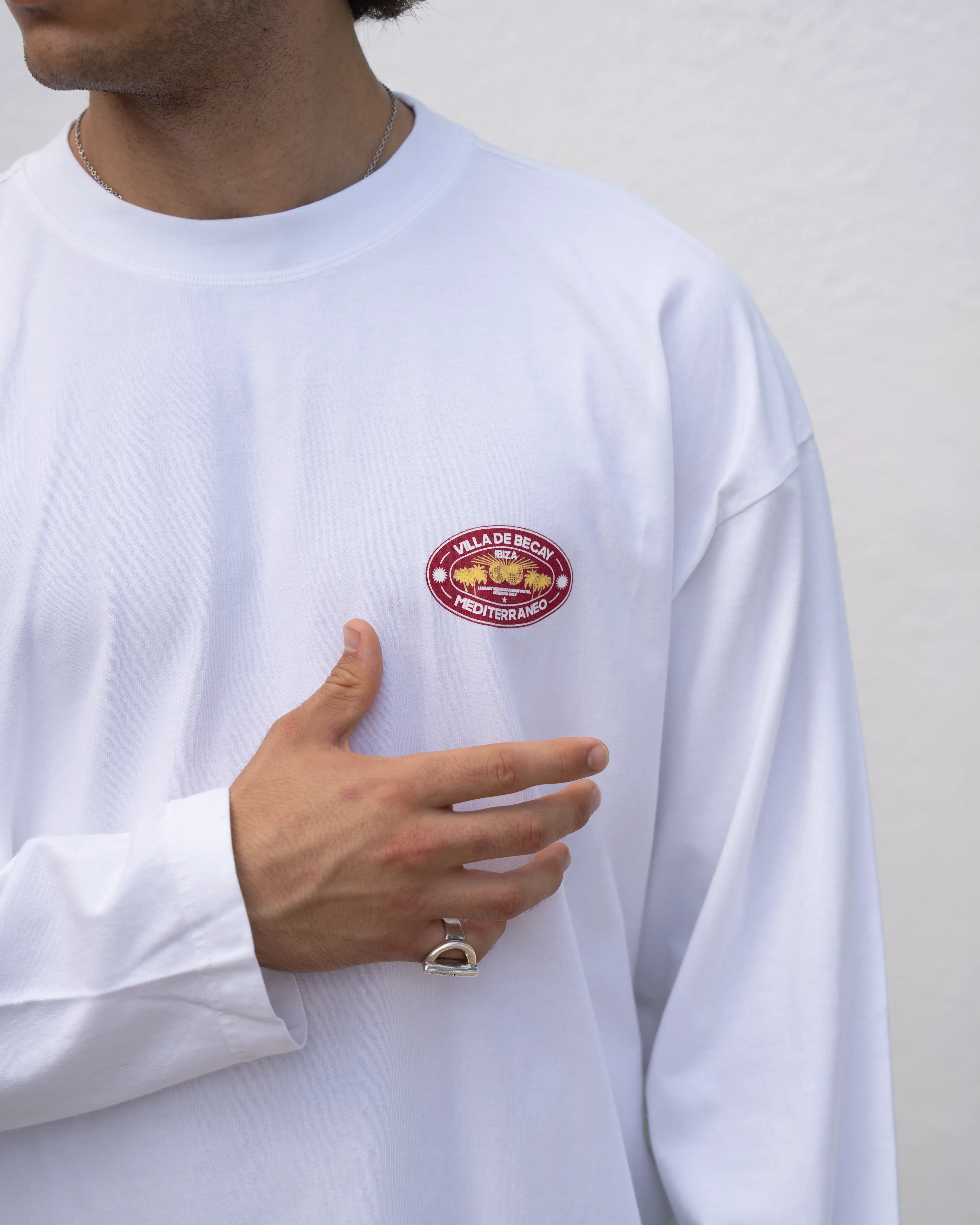 Hotel Longsleeve White &amp; Red