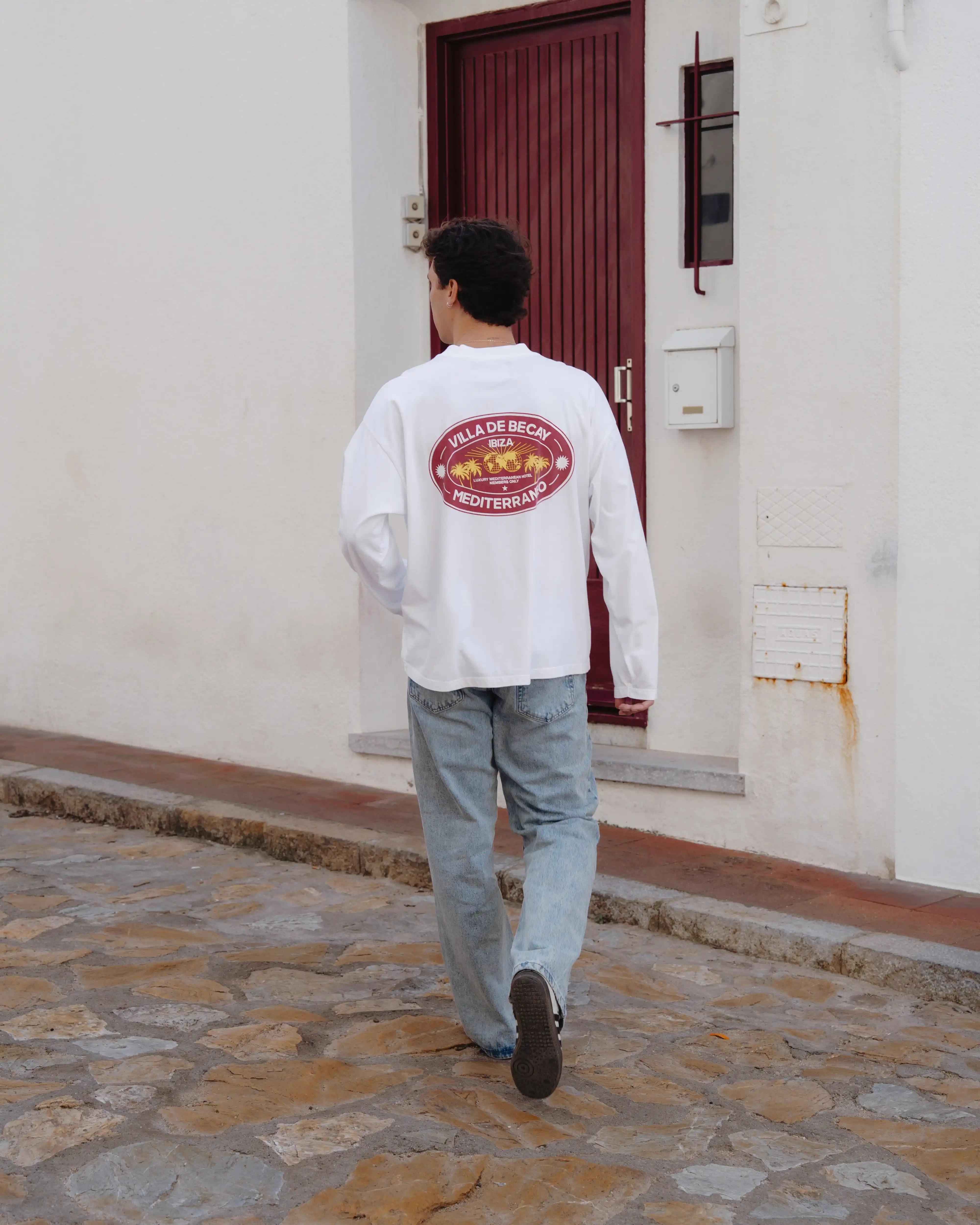 Hotel Longsleeve White &amp; Red